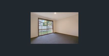 Comfortable Three-Bedroom Home in a Convenient Location - Photo 2