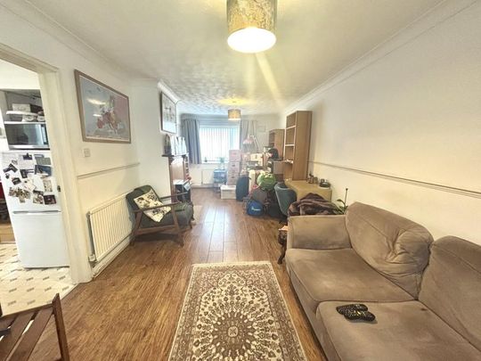 3 bedroom end of terrace house to rent - Photo 1