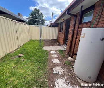 2/45 Staughton Street, Melton South, VIC 3338 - Photo 5