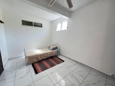 Location Maison 4 pièces 121m² LE MOULE 97160 - Photo 4