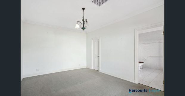 Spacious Abode on Ailsa Street - Photo 1