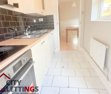 2 bedroom terraced house to rent - Photo 5