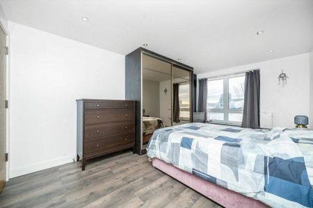 Newport Avenue, Canary Wharf, E14 - Photo 3