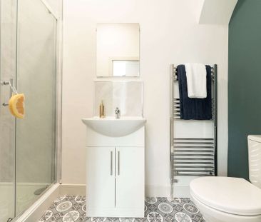 😁 Modern HMO in a great location 😁 - Photo 1