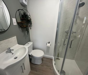 Luxury Co-Living-High Quality En-Suite Room - Photo 4