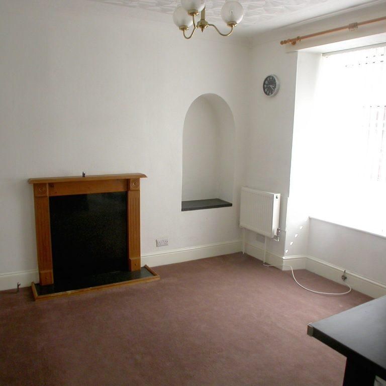 1 bedroom ground floor flat to rent - Photo 1