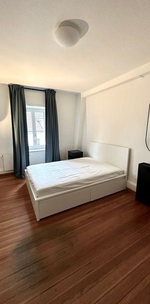 Zentral gelegen in Oerlikon vermieten wir ein möblertes Zimmer - Photo 1