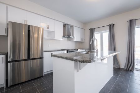 For Lease - 14 Scenic Ridge Gate, Brant, Ontario - Photo 2