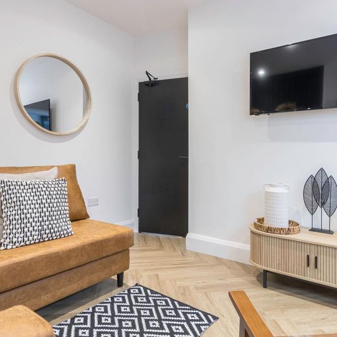 1 bedroom in a house share to rent - Photo 1