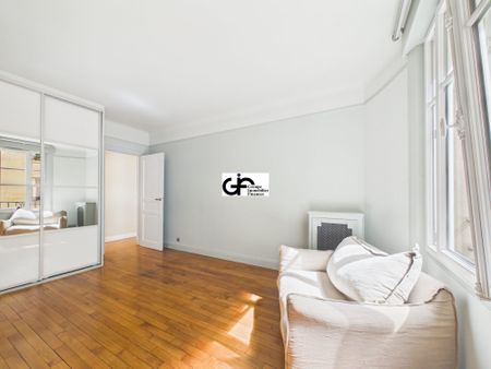 Location Appartement 2 pièces 69m² PARIS 16ème - Photo 2