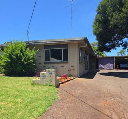 2/2 Raftery Street, Centenary Heights - Photo 1
