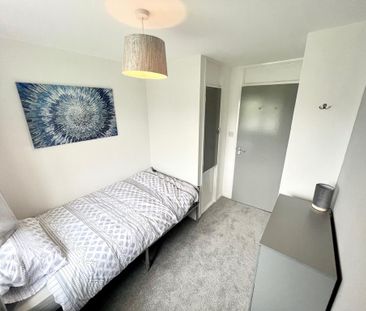 4 bedroom terraced house to rent - Photo 4