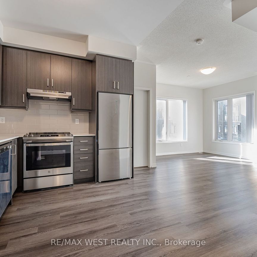 For Lease - 141 Honeycrisp Crescent Unit# 195, Vaughan, Ontario - Photo 1
