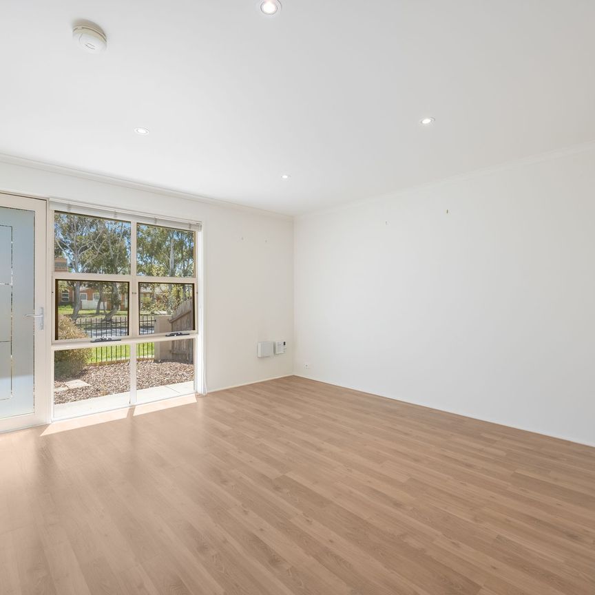 206 Anthony Rolfe Avenue, Gungahlin ACT 2912 - Townhouse For Rent | Domain - Photo 1