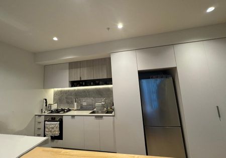 Modern Luxury Residence amongst sustainable surrounds - Photo 3