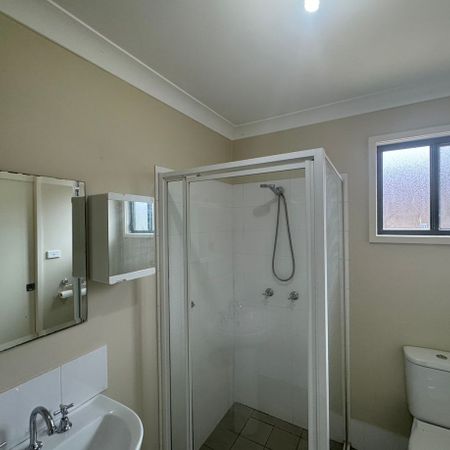 Spacious Granny Flat - Photo 3