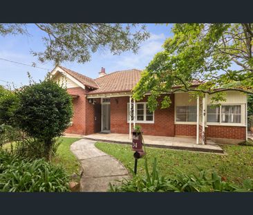 4 Lansdowne Close, Hornsby Heights, NSW 2077 - Photo 5