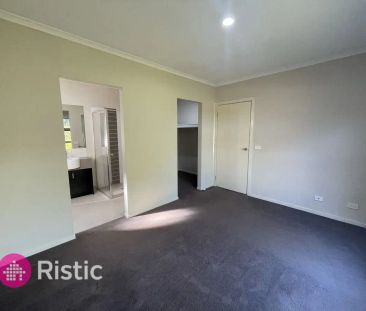 “4 bedroom in Mernda Village” - Photo 4