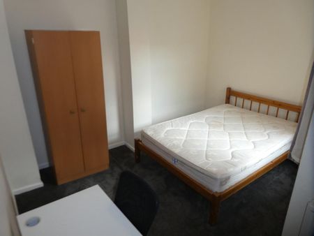 4 bedroom terraced house to rent - Photo 4