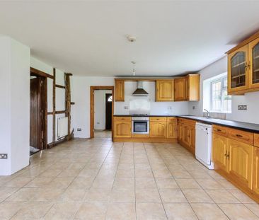 3 bedroom detached house to rent - Photo 5