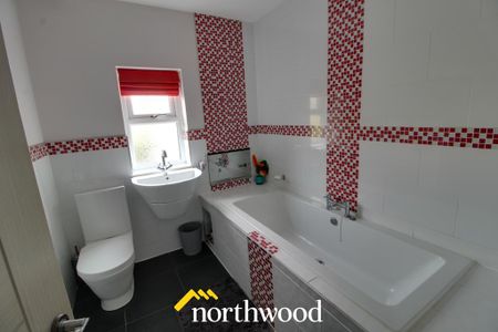 5 bedroom detached house to rent - Photo 5