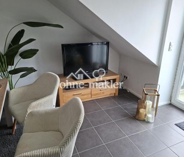 Lichtdurchflutete 2-Zi-Dachgeschosswohnung mit Balkon in 93057 Rege... - Photo 2