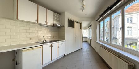 Appartement te huur in Gent voor € 725 met 1 slaapkamer - Photo 2