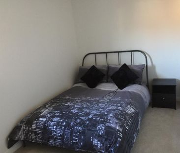 2 bedroom semi-detached house to rent - Photo 3