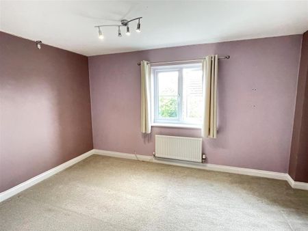 3 bedroom end of terrace house to rent - Photo 3