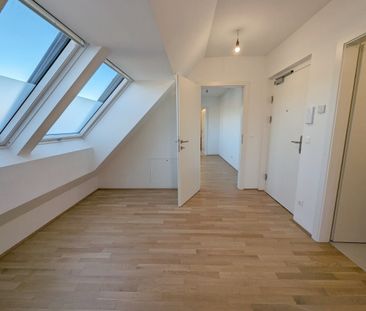 Erstklassige 2-Zimmer Dachgeschoß-Wohnung mit Terrasse in 1230 Wien... - Photo 1