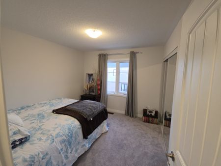 For Lease - 216 Provident Way, Hamilton, Ontario - Photo 3