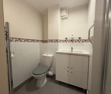 To Let 1 Bed House Prince Of Wales Court, Buckley £650 pcm - Photo 3