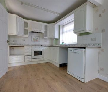 3 bedroom bungalow to rent - Photo 6