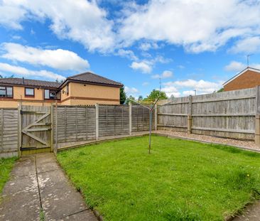 3 bed terraced house to rent in The Roundabout, Birmingham, B31 - Photo 1