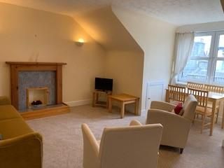 3 bedroom flat to rent - Photo 2