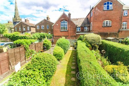 2 bedroom terraced house to rent - Photo 5