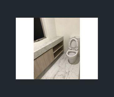 Townhouse Close to La Trobe Uni - Photo 2