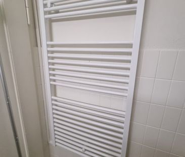 QUIET AND CENTRAL - Photo 5