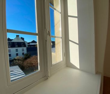 A LOUER – Appartement T3, AU COEUR du Centre Ville de Quimper, 76 m... - Photo 4