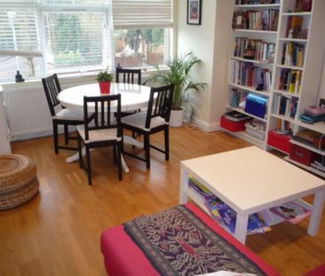 3 bedroom flat to rent - Photo 3