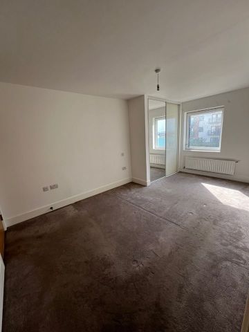2 Bed Flat, Centenary Plaza, SO19 - Photo 4
