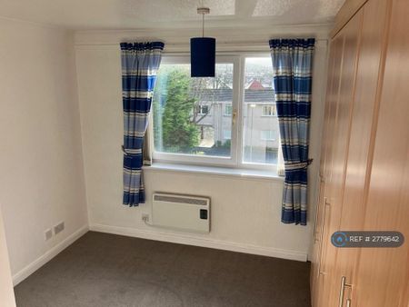 3 bedroom flat to rent - Photo 2