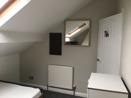 4 Bed Terraced House, Pinner Road, S11 - Photo 3