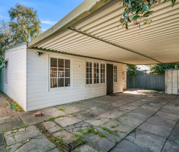 Charming character home with plenty of space - Photo 5