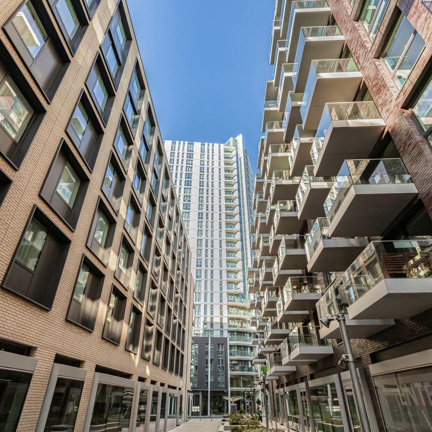 Altitude Point, Alie Street - Photo 1
