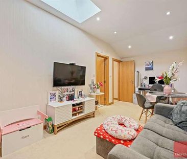 North Acton Road, North Acton, NW10 - Photo 2