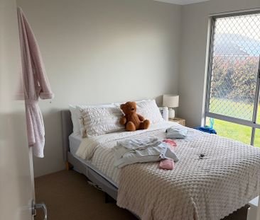 Banksia Grove - Photo 1