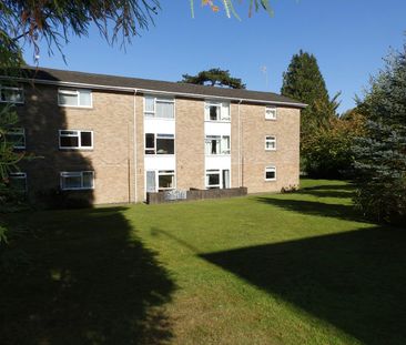 Flat to rent on - Photo 2