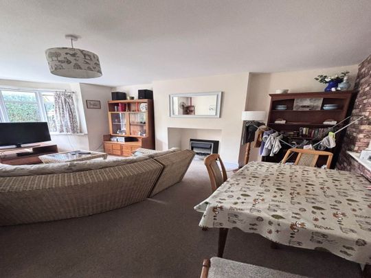 Portlands, Fairfield Avenue Bramley - Photo 1