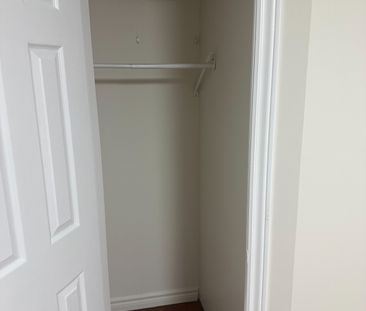 For Lease - 38 WATSON Drive, Barrie, Ontario - Photo 3